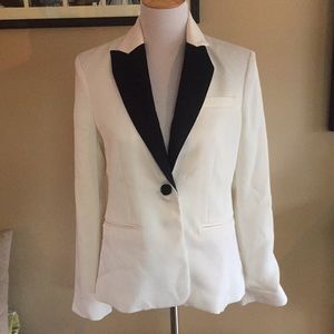 NWT Ivory and Black blazer